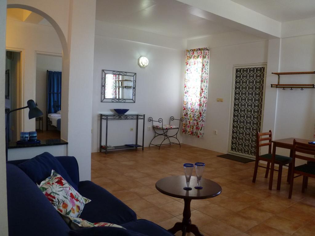 Caribbean Sea View Holiday Apartments Méro Cameră foto