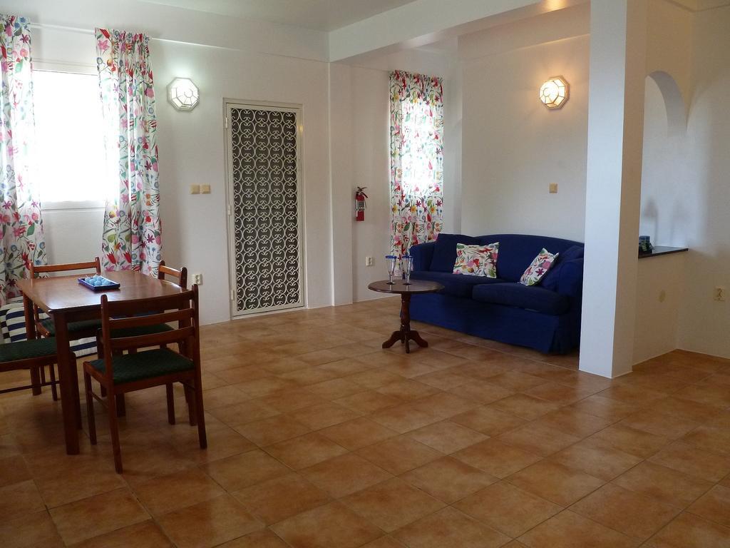 Caribbean Sea View Holiday Apartments Méro Cameră foto